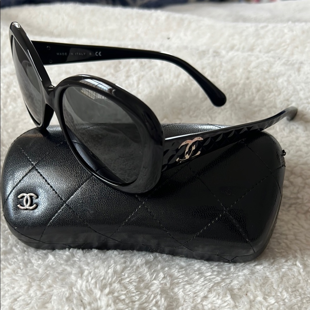CHANEL Quilted CC Black Sunglasses 5188 with Case